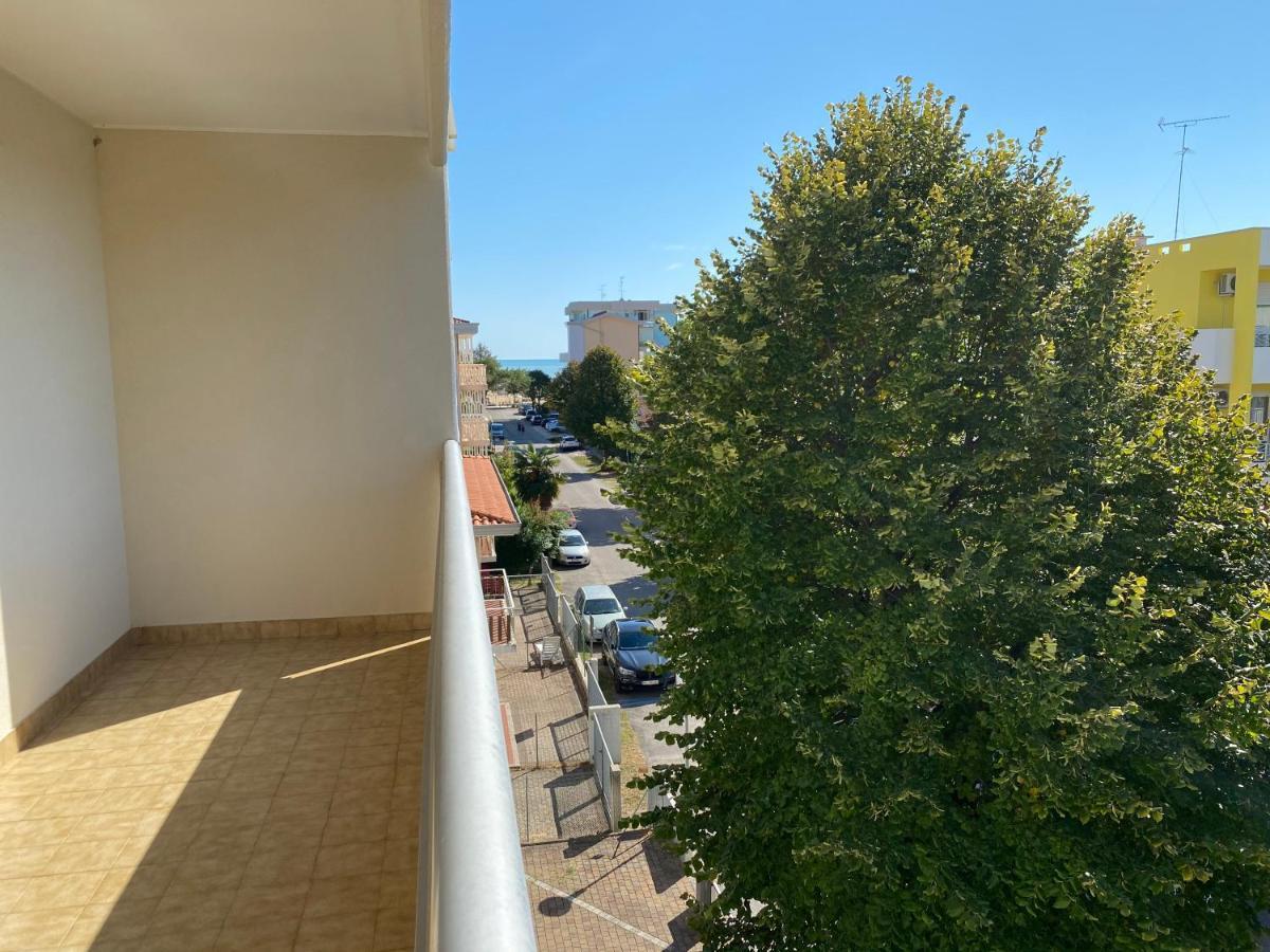 Residence Columbia Bibione Exterior photo